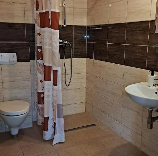 Nad Stawem * Powidz (Slupca)